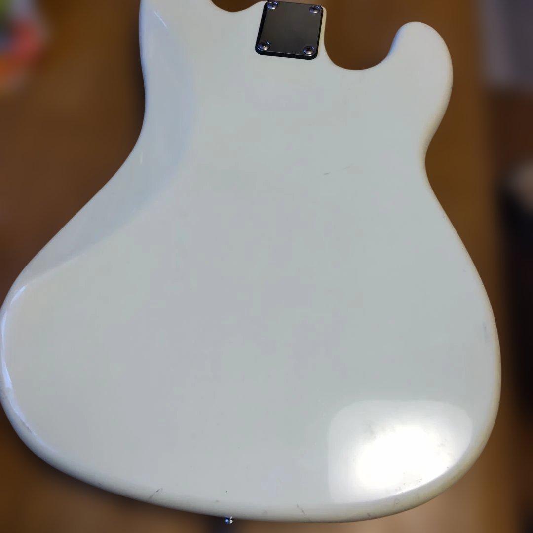 格安！左きき用 セルダーエレキベース、各種付属品付