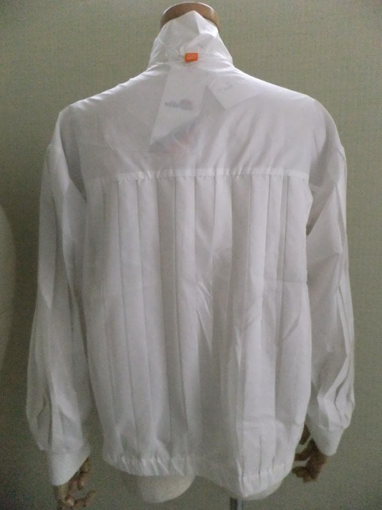 新品タグ付き エレッセ テニスウェア　プリーツジャケット L ホワイト