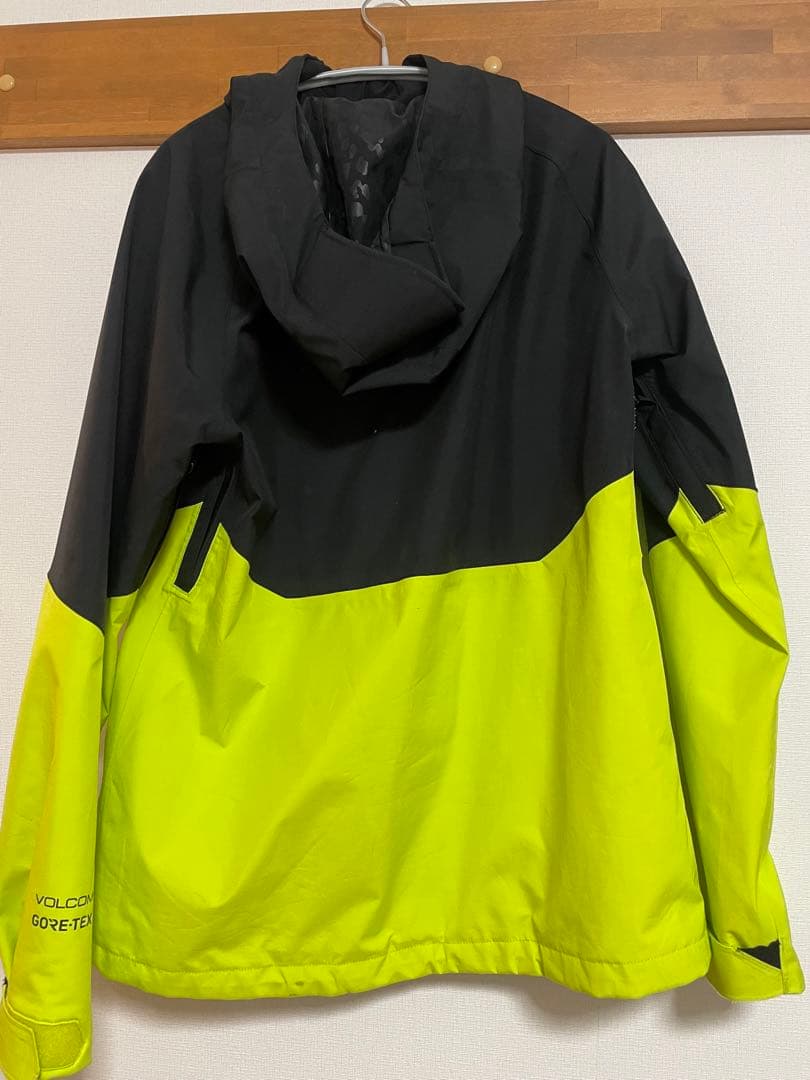 VOLCOM ゴアテックス スノーボードウェア レディース 上下セット