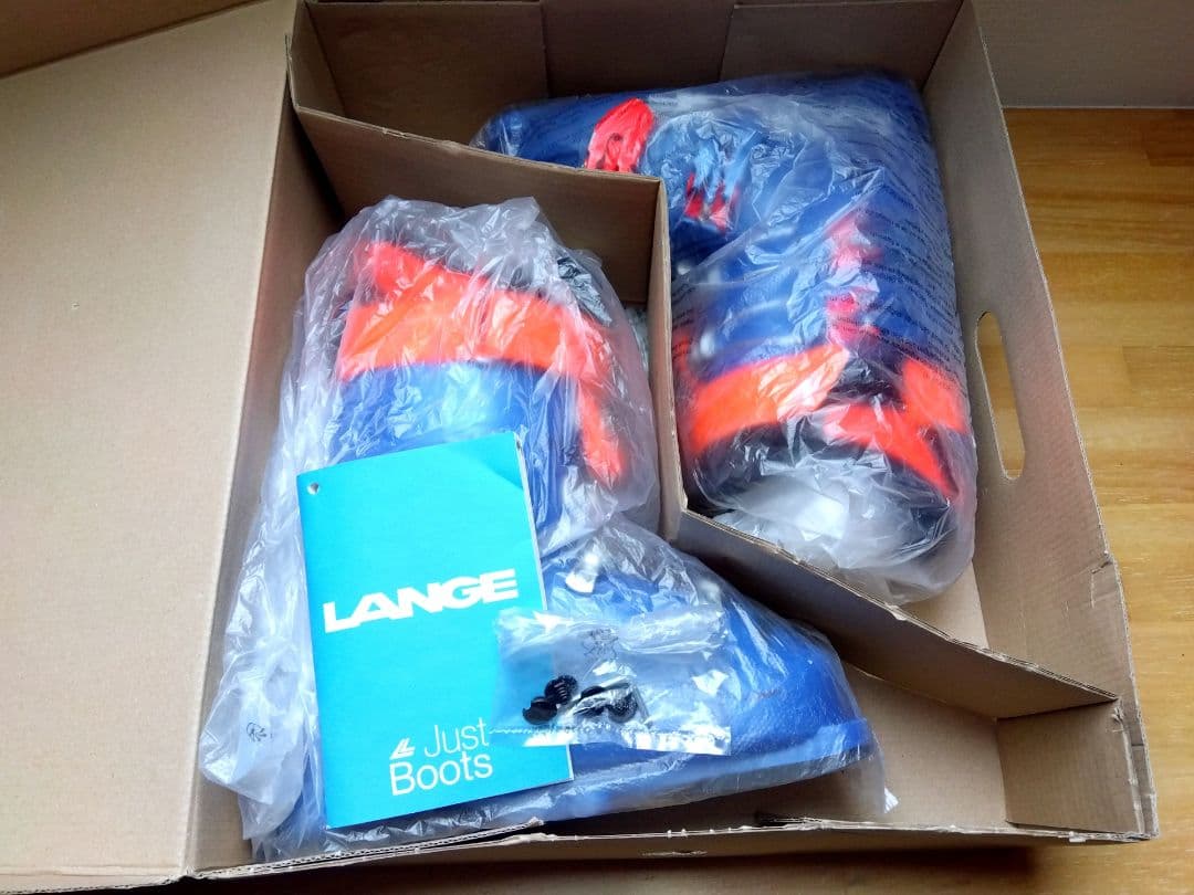 値下中LANGE RSJ65 2024-25 ラング　ブーツ スキー靴 22.5