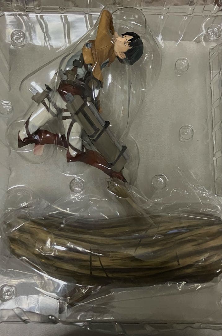 初版★コトブキヤ進撃の巨人 ARTFX J リヴァイ (1/8スケール）