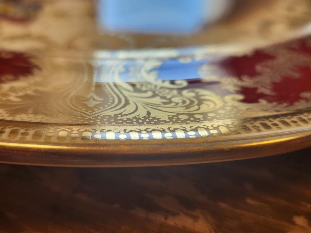 1953年にエインズレイ社が製作エリザベス女王戴冠記念の公式22k金プレート