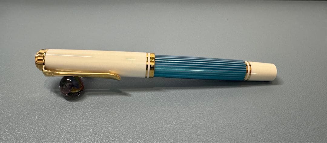 ペリカン　ターコイズホワイト　M