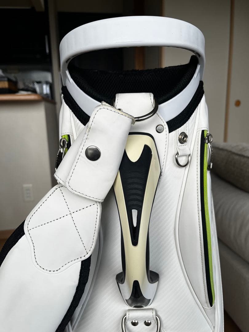 良品♪ニューバランスゴルフ 9.0型 キャディバッグ マットポリウレタン　白