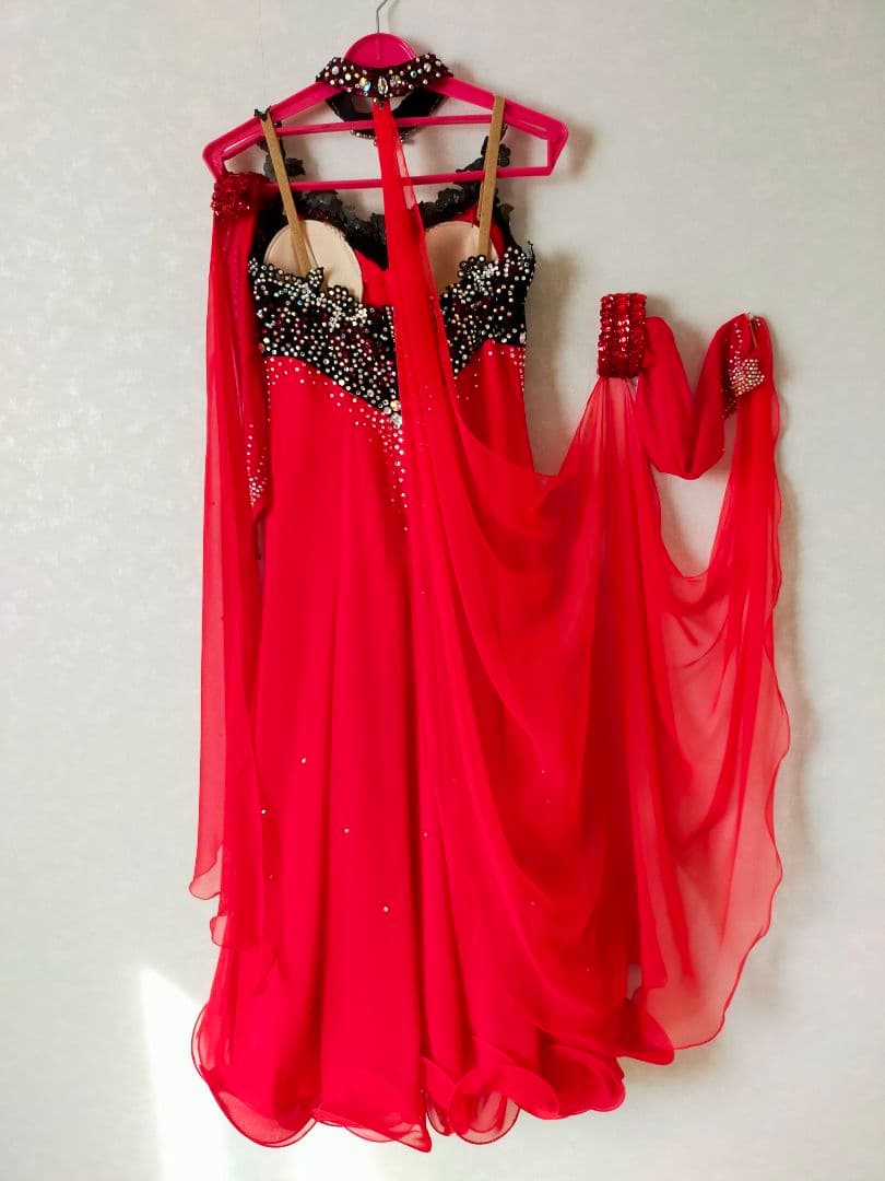 社交ダンススタンダードドレスセット　ブラック＆レッド