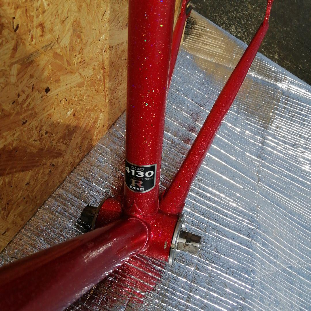 ピストフレーム