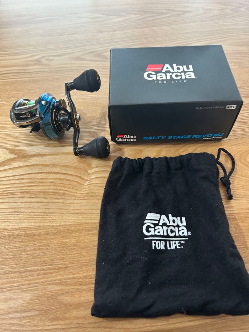 y*u様 アブガルシア　ソルティステージ　レボ　MJ 左ハンドル　リール　ライト