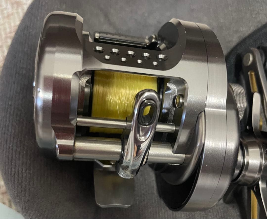 シマノベイトリール17 カルカッタコンクエスト BFS HG 左ハンドル渓流