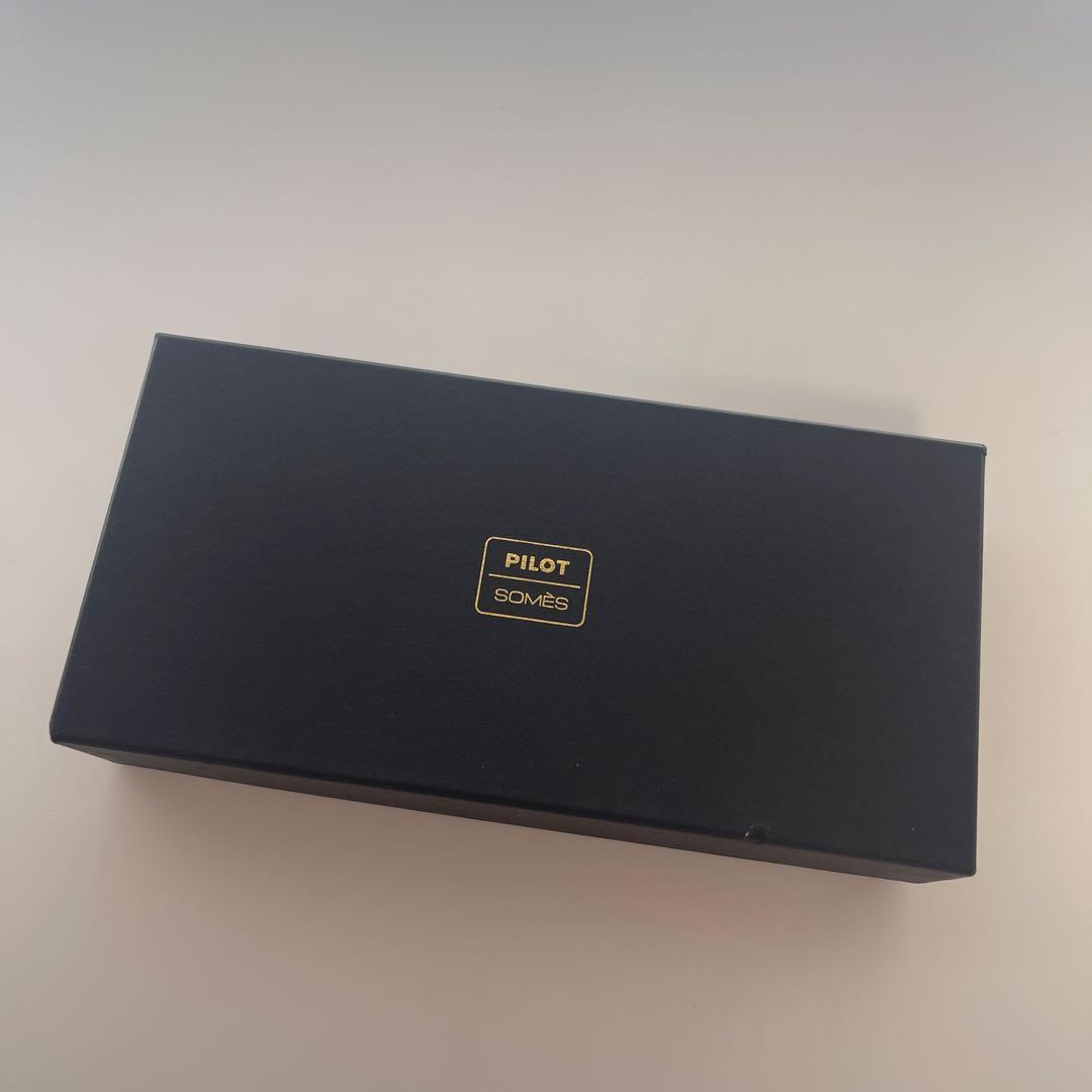 PILOT SOMES 黒 レザー 筆箱