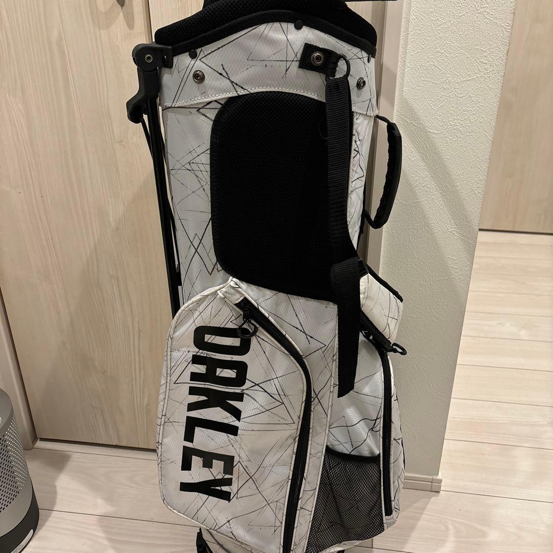 OAKLEY キャディバッグ ホワイト/ブラック