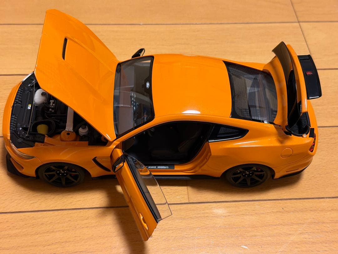 Mustang GT350R 1/18モデルカー
