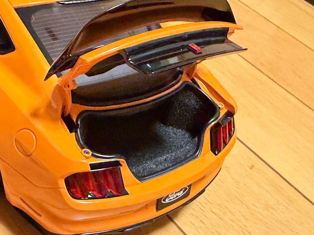 Mustang GT350R 1/18モデルカー