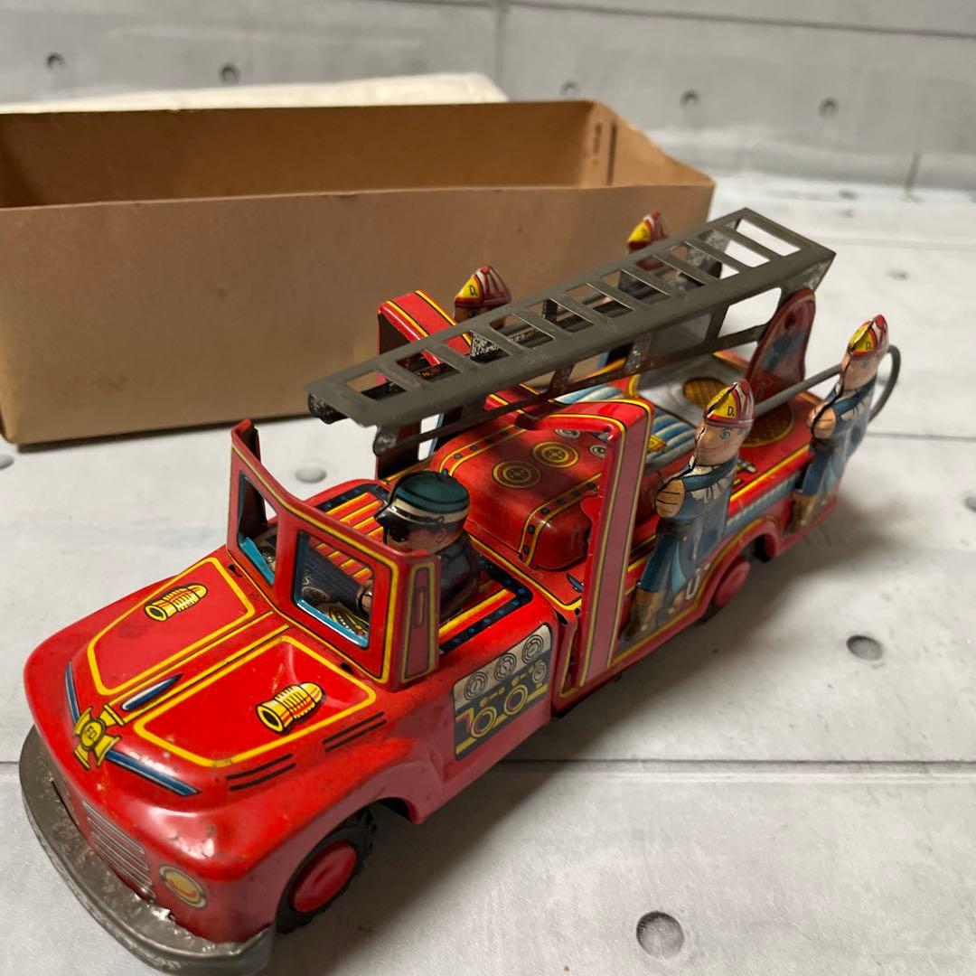 Friction Powered Fire Engineウサギヤブリキフリクショ