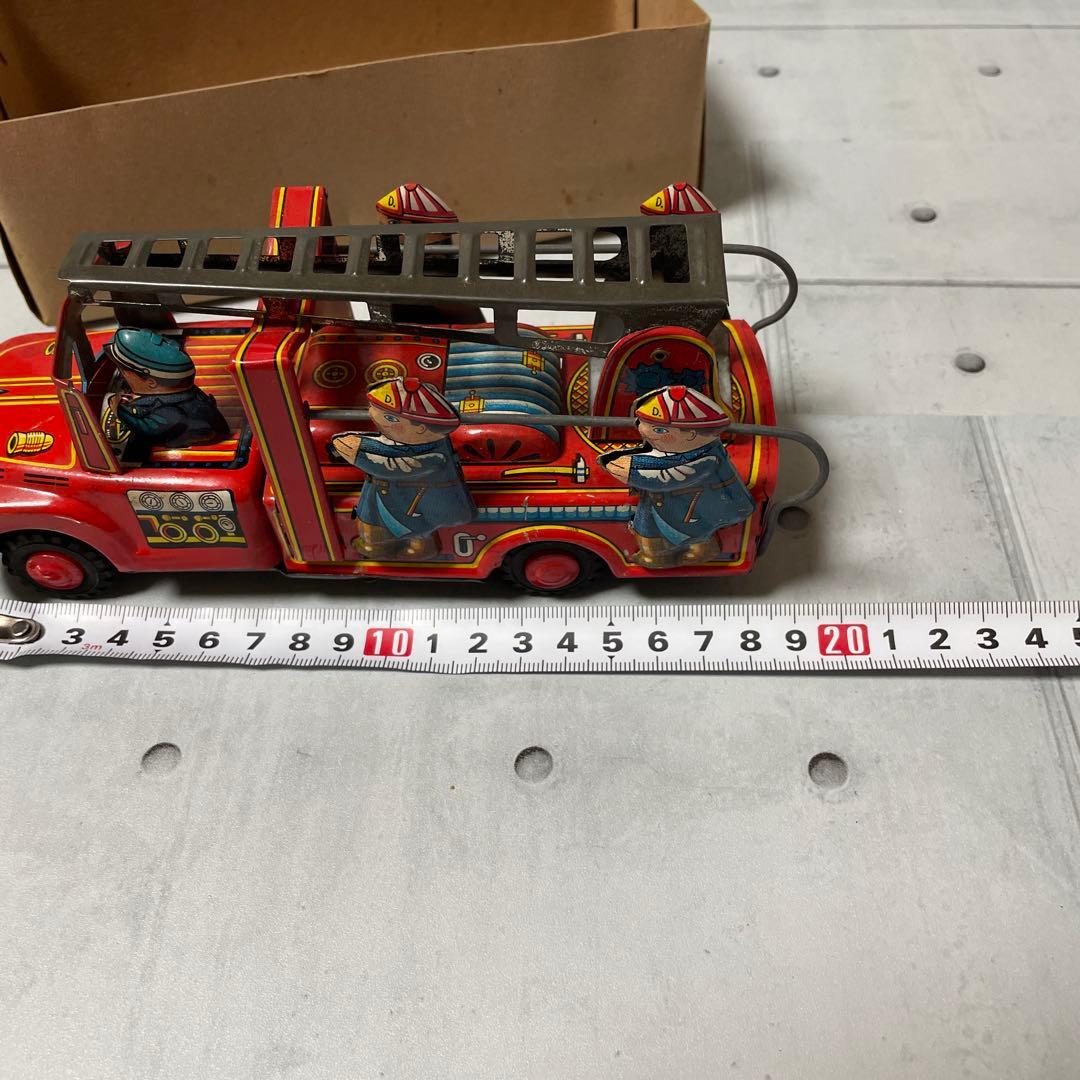 Friction Powered Fire Engineウサギヤブリキフリクショ