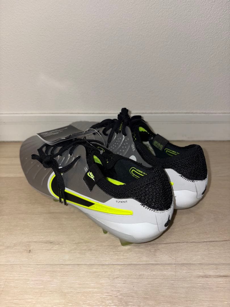 ナイキ LEGEND 10 ELITE FG ティエンポ 10 25.5