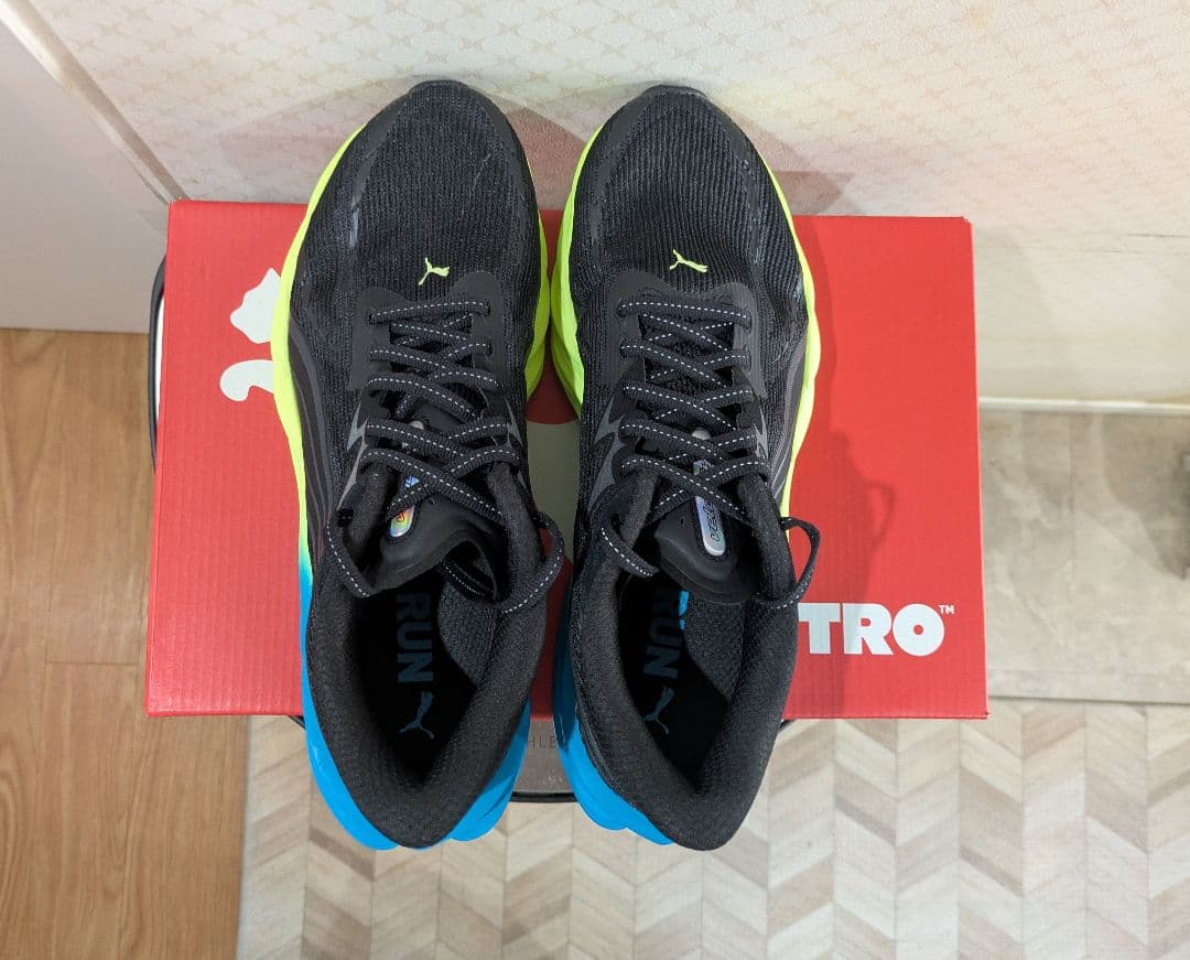 【美品】PUMA ヴェロシティニトロ4 26cm LIGHT GLOW