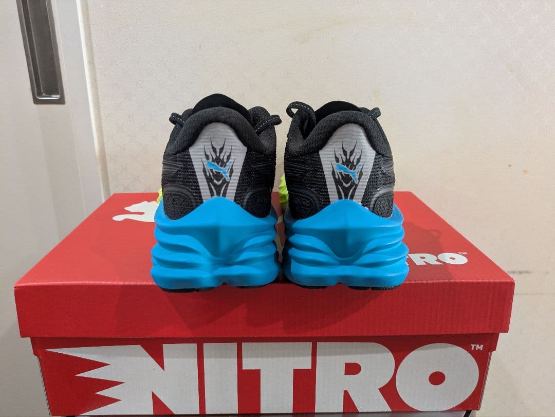 【美品】PUMA ヴェロシティニトロ4 26cm LIGHT GLOW