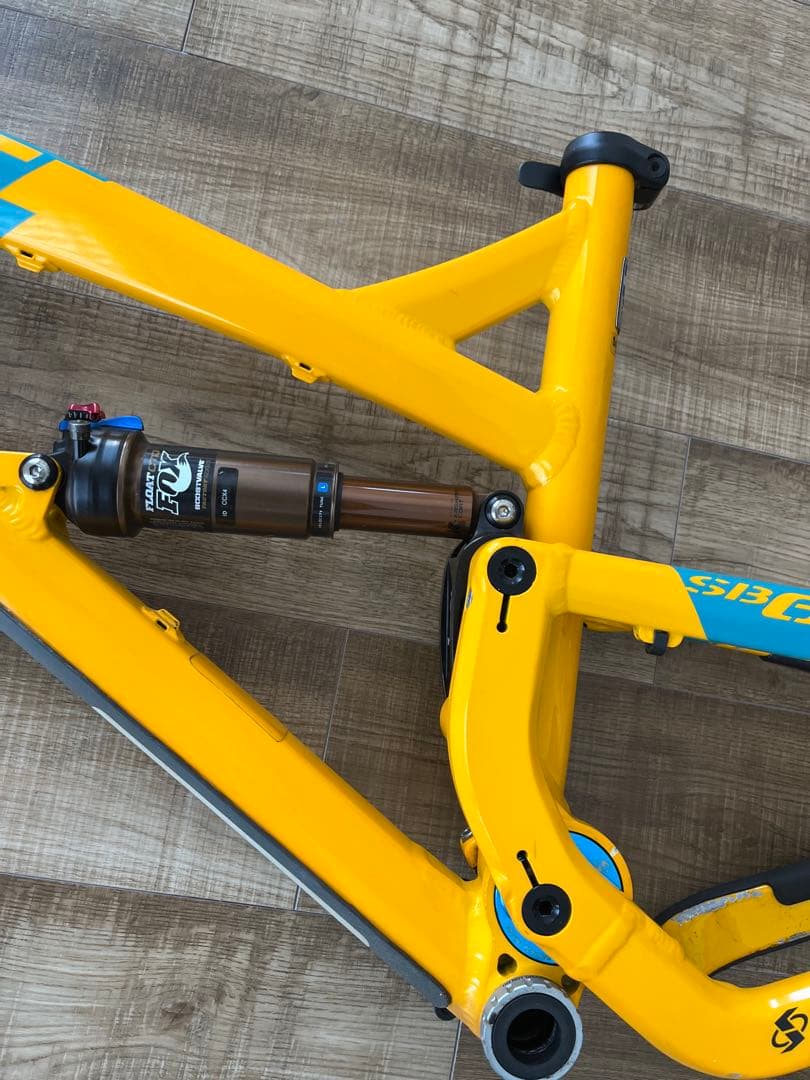 YETI イエティ SB 66 イエロー