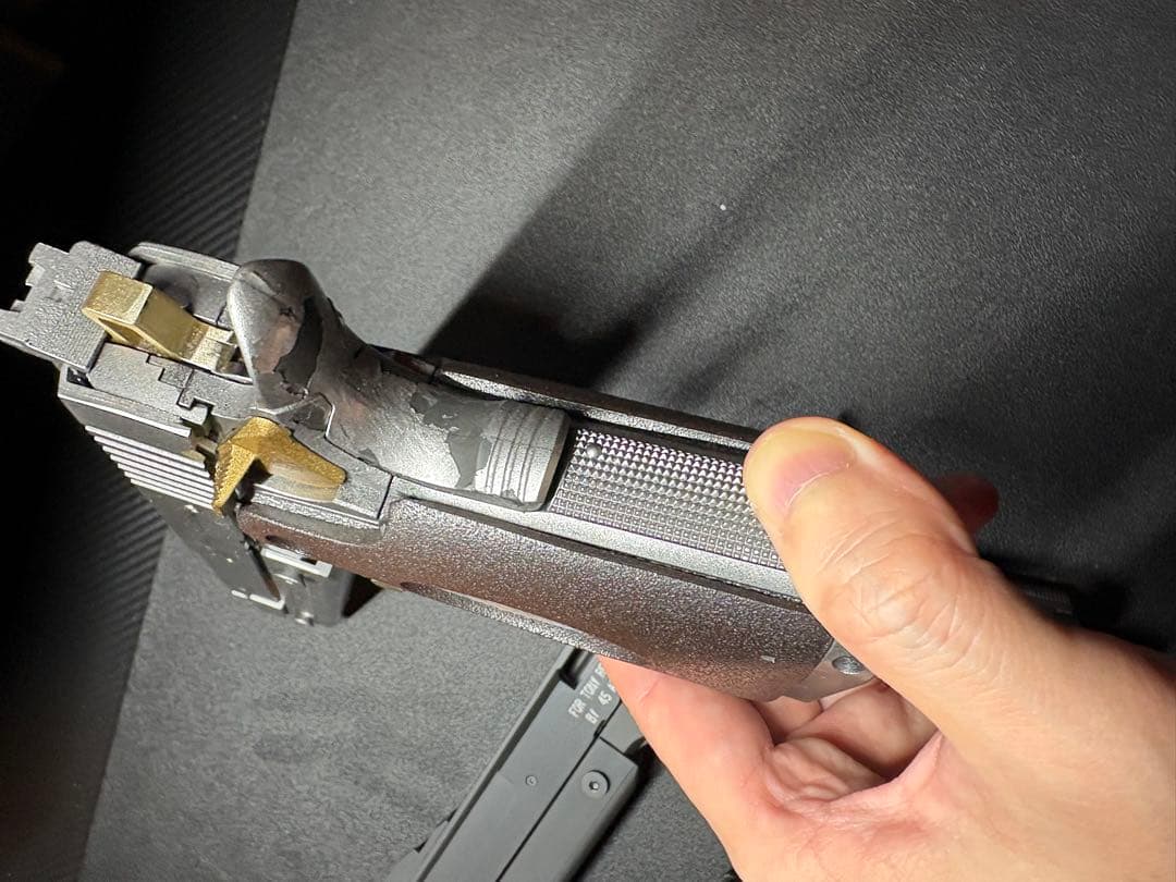 エボニー＆アイボリー風カスタムガン