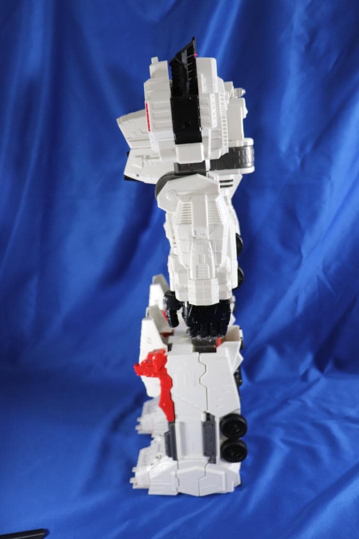 トランスフォーマー　ジェネレーションズ　TG-23 メトロプレックス