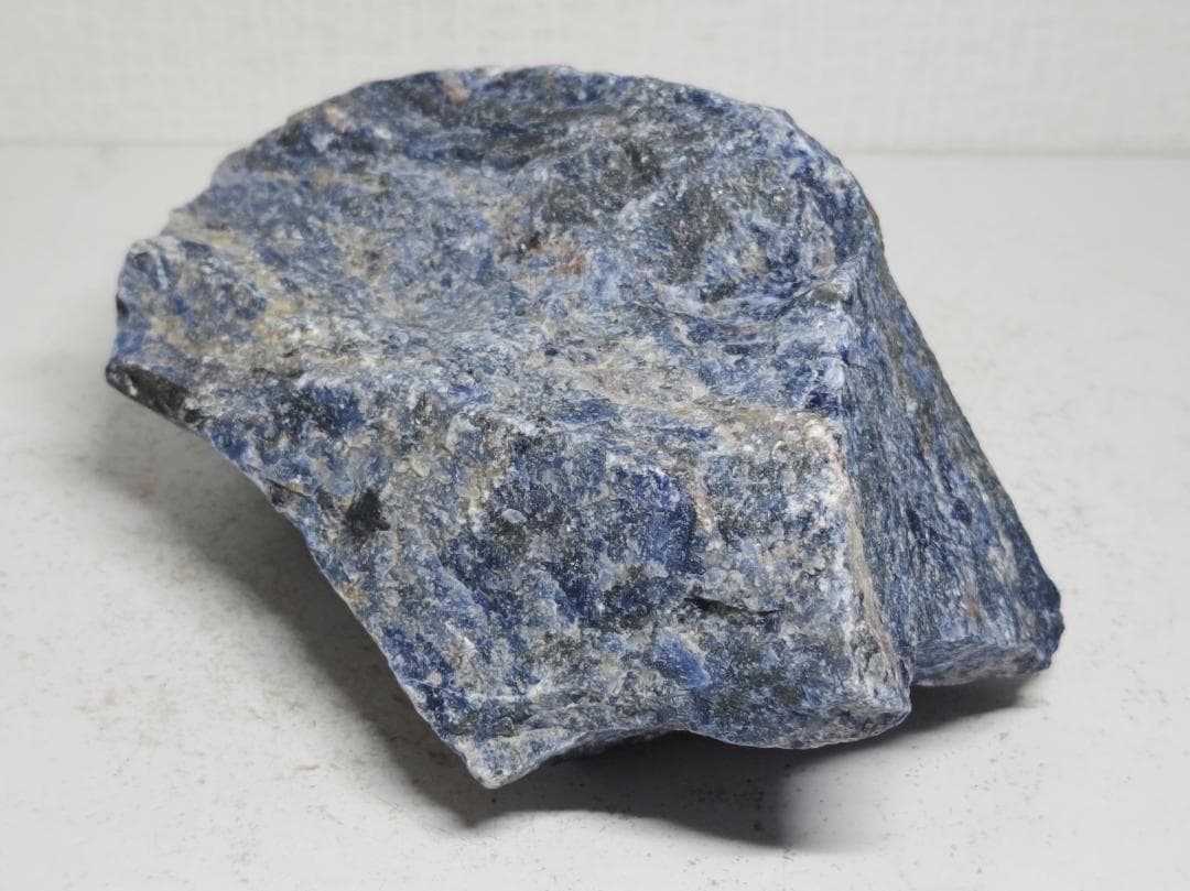 ソーダライト 2.6kg ラピスラズリ 原石 鑑賞石 自然石 鉱物 誕生石 水石