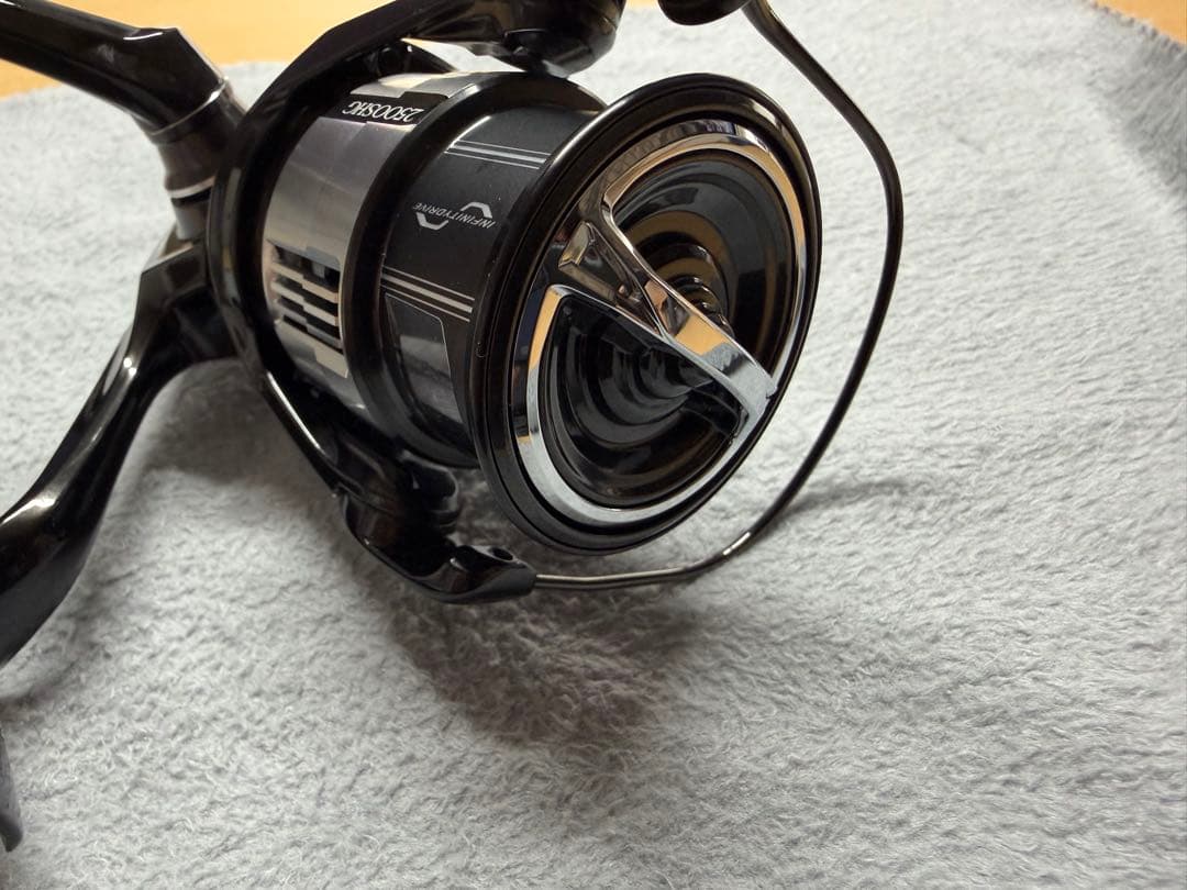 シマノ　23ヴァンキッシュ 2500SHG 美品