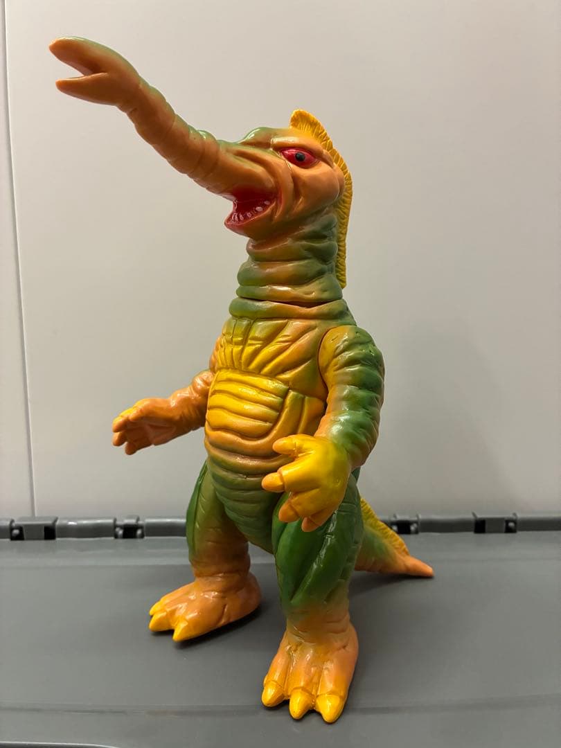 ブルマァク　帰ってきたウルトラマン　復刻版　サータン　ソフビ