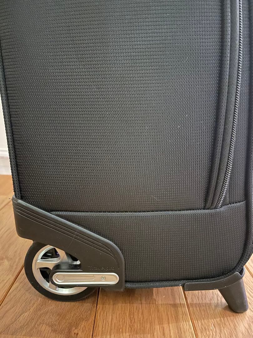 【Travelpro】 Maxlite 5 underseat compact