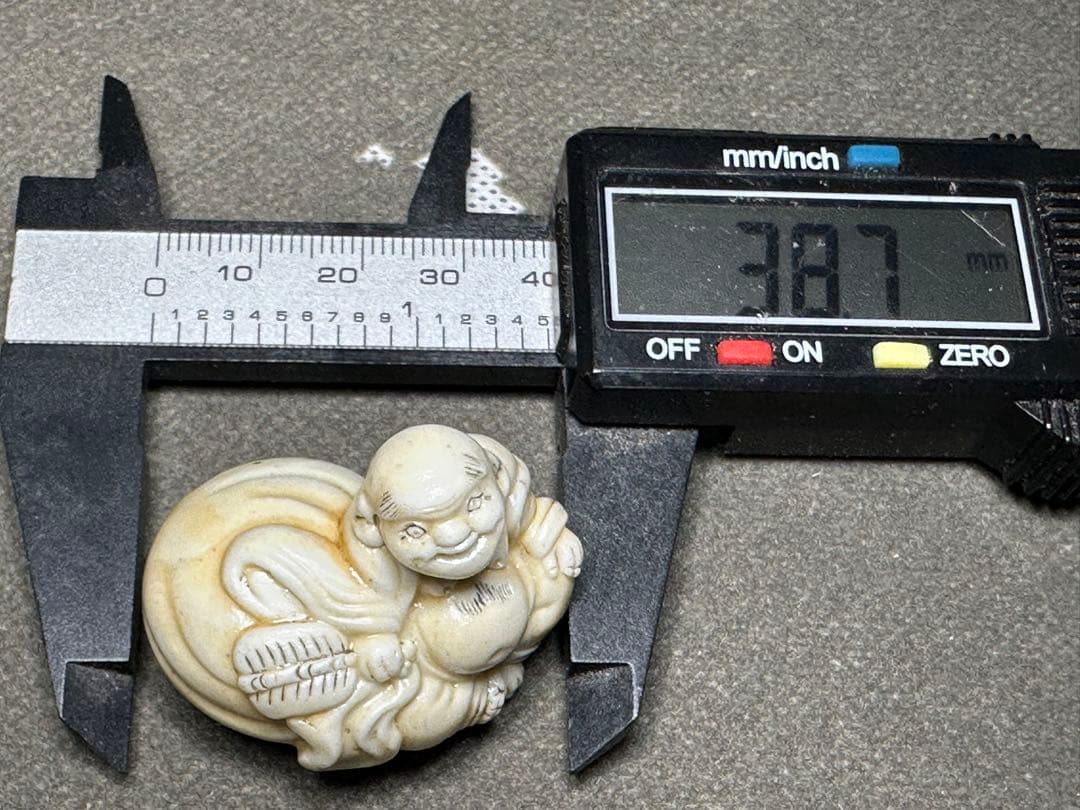 根付　アンティーク　骨董　飾り物　古美術品　 置物　細密細工