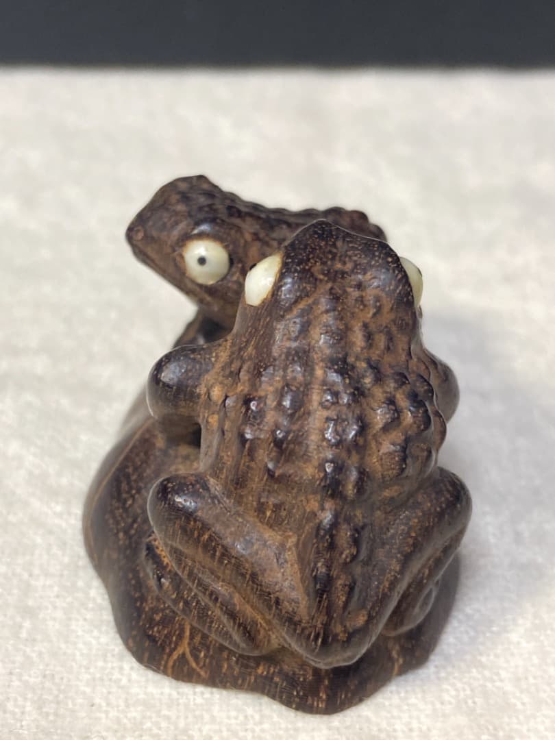 蛙根付  煙草入れ/緒締め/帯留め 彫刻/印籠・提げ物・
