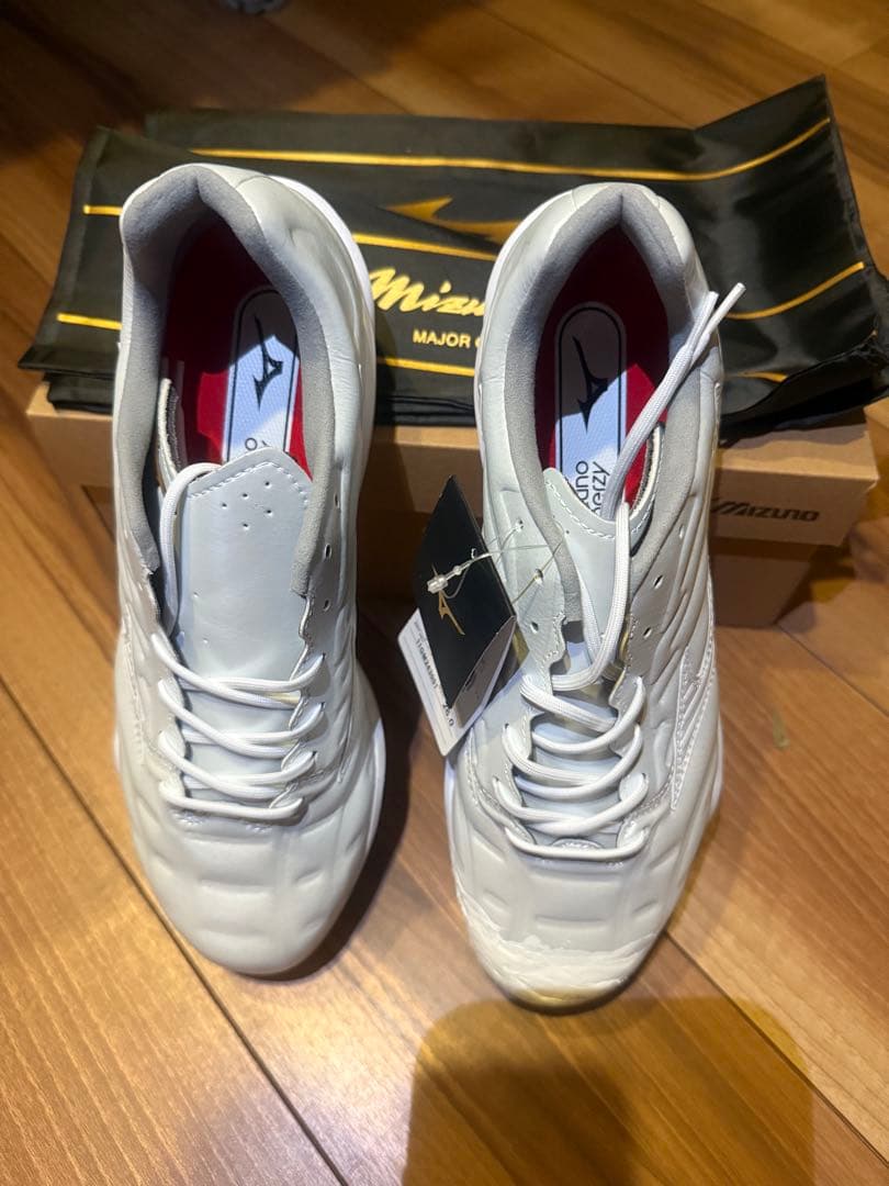 ミズノプロ　新品クッションレボ　タグ付き