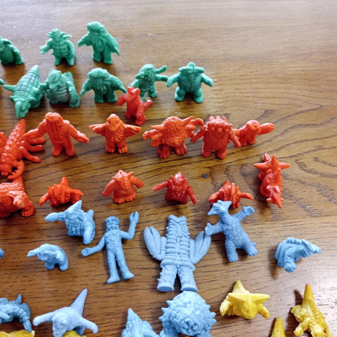 昭和レトロ　ウルトラマン　怪獣消しゴム　135体