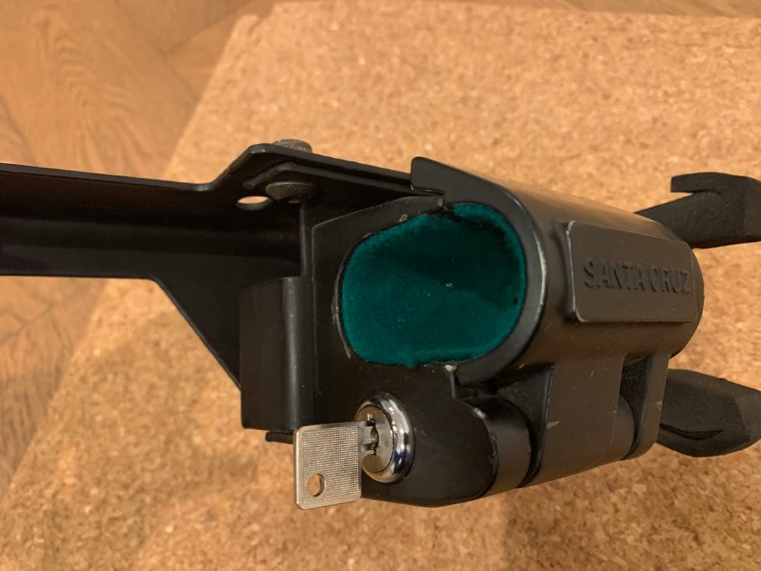 米国警察実物 Santa Cruz 車両用電動ガンラック　鍵付 払い下げ