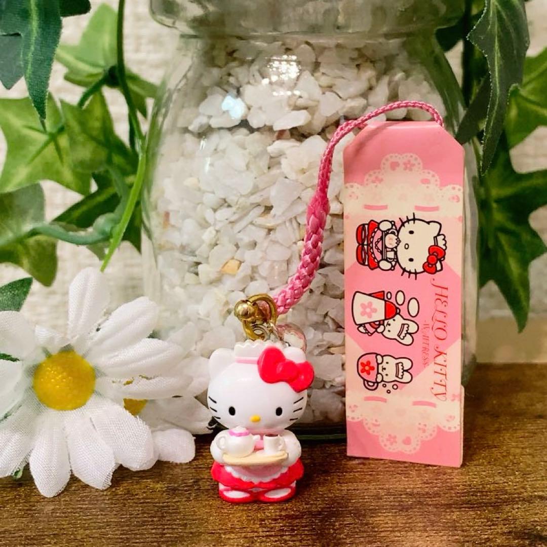 激レア　ご当地キティ レストラン限定 ウェイトレスバージョン 根付け