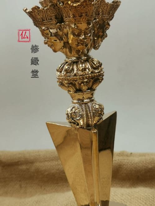 【修縁堂】密教法具 真言宗 真鍮製 金剛八字科杵 魔除け 厄除け 工芸品