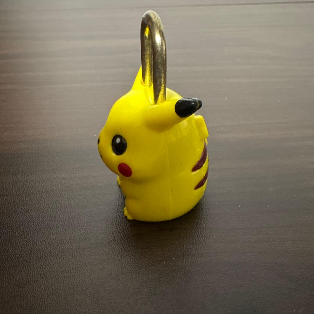 ピカチュウ 錠前　ロック　デブチュウ
