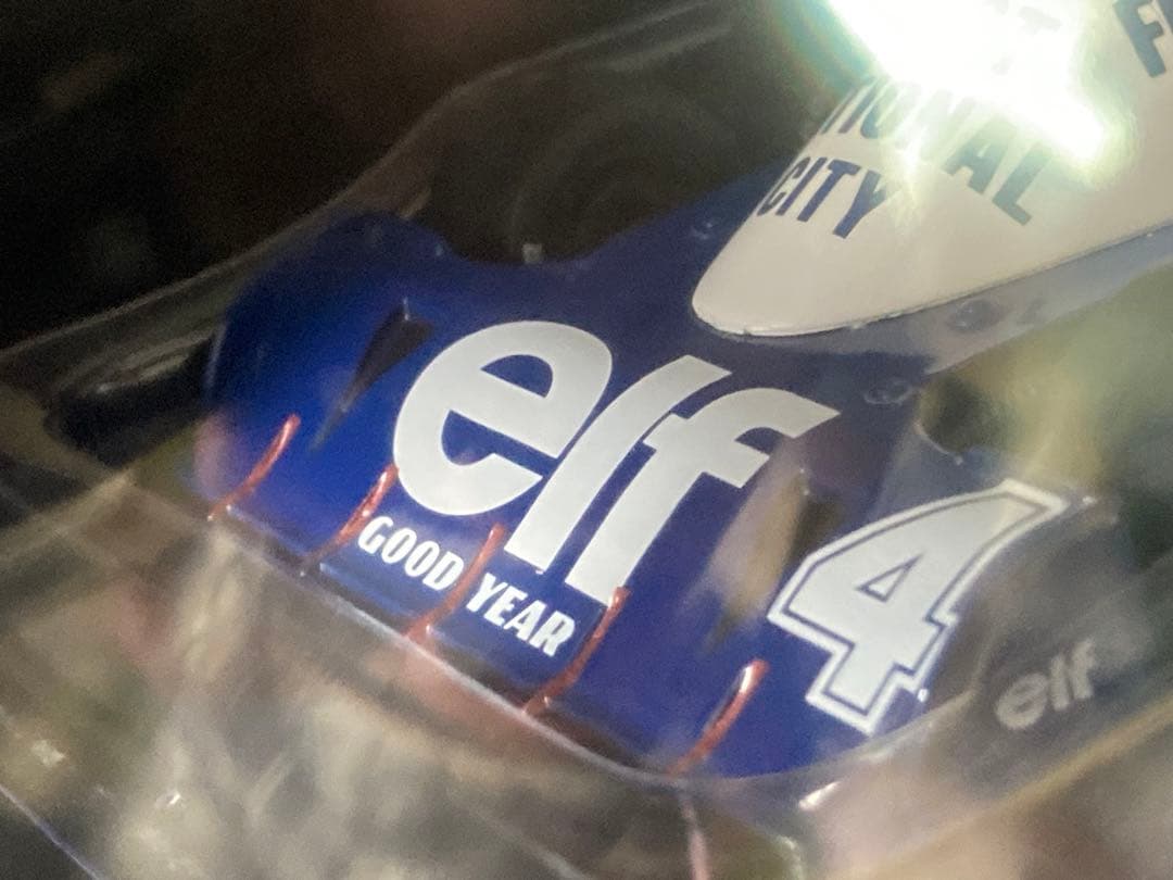 日本未発売　ビッグスケールF1コレクションtyrrell P34 /2 1/24