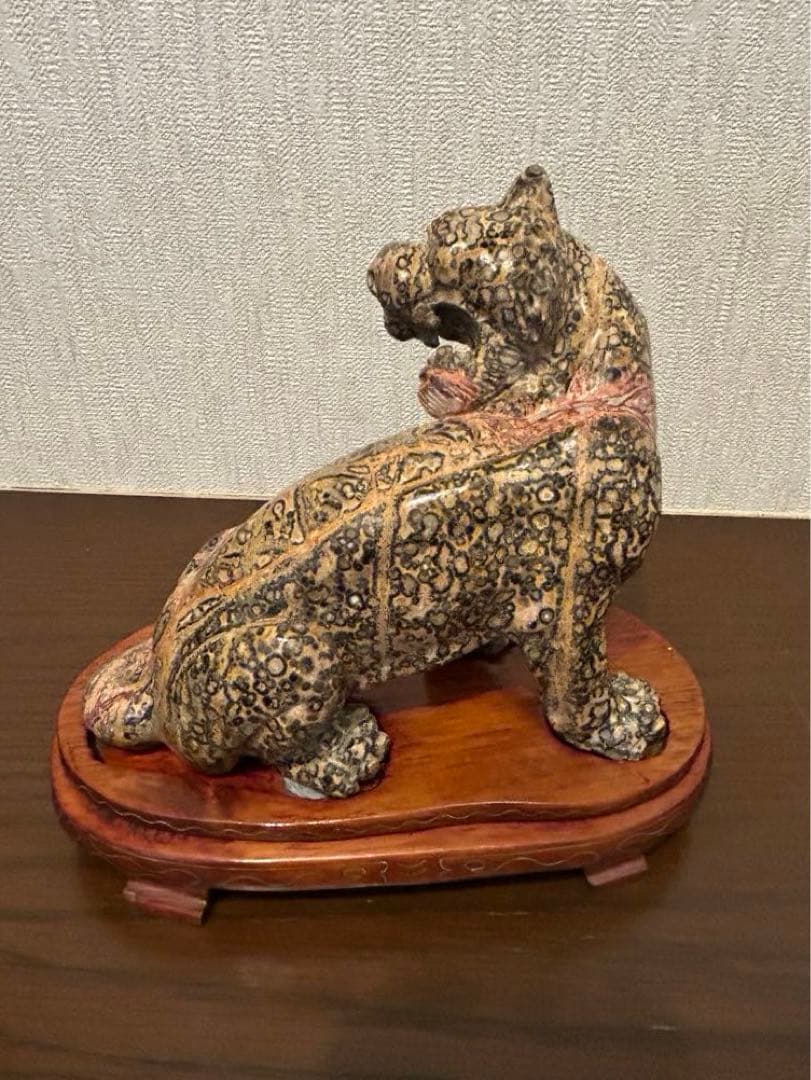 超レア‼︎ 天然石　石刻　アンティーク　ジャスパー天然石　タイガー（虎彫り）置物な