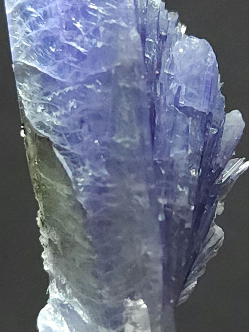 レア✨天然非加熱 スプレータイプ タンザナイト＆カルサイト共生原石