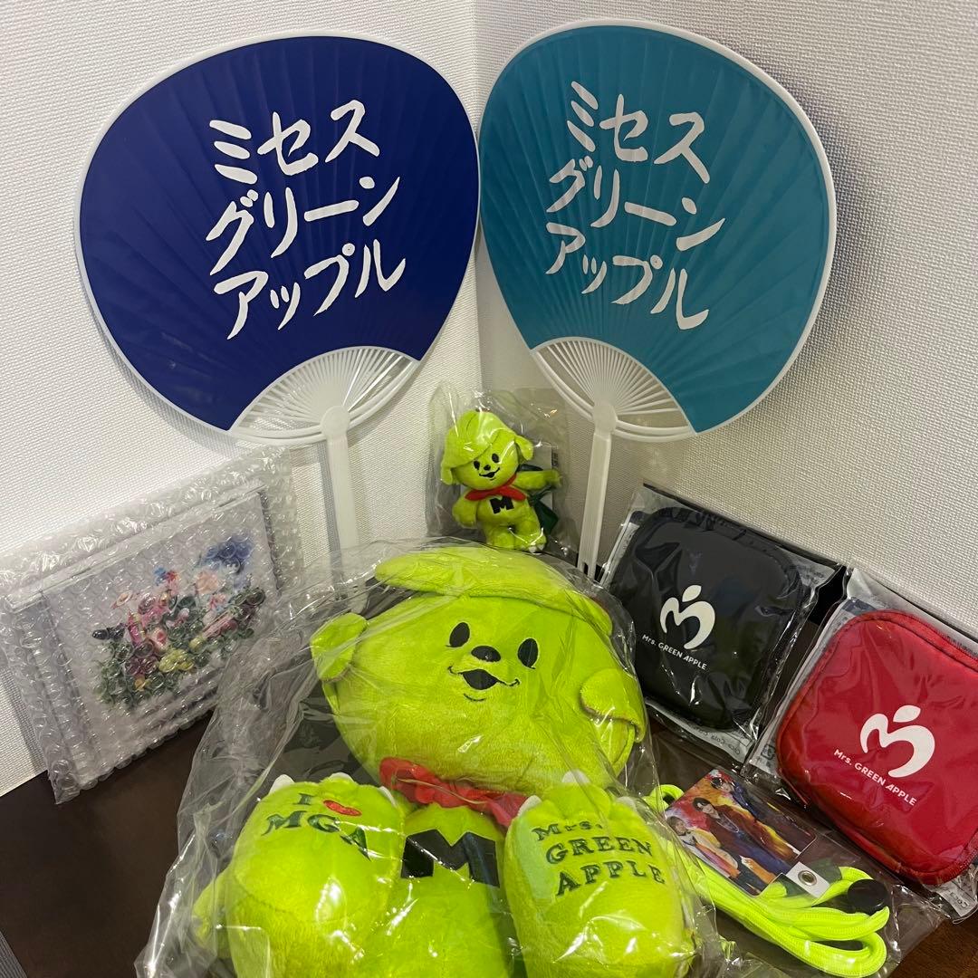 ミセスグリーンアップル　メメル　キーホルダー　ぬいぐるみ　ミセス　うちわ