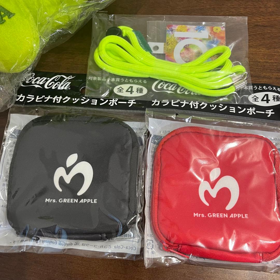 ミセスグリーンアップル　メメル　キーホルダー　ぬいぐるみ　ミセス　うちわ