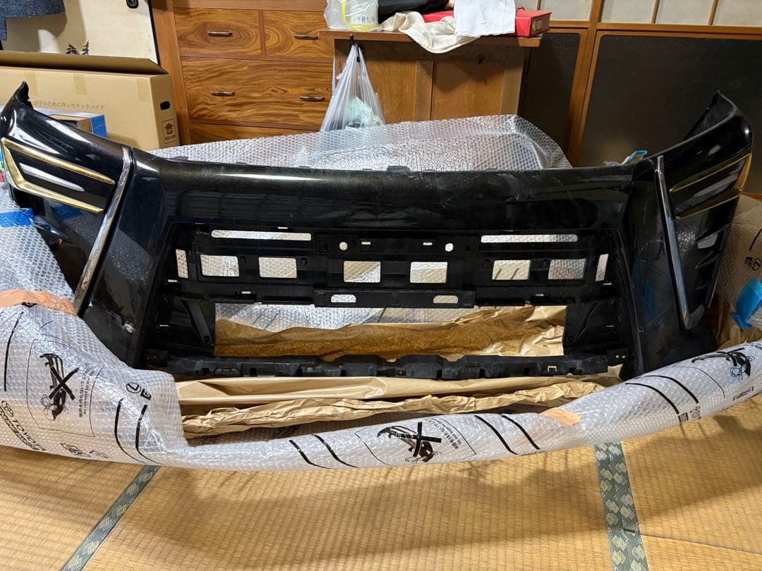 モデリスタ製　シグネチャーイルミブレード　80 ヴォクシー とバンパー