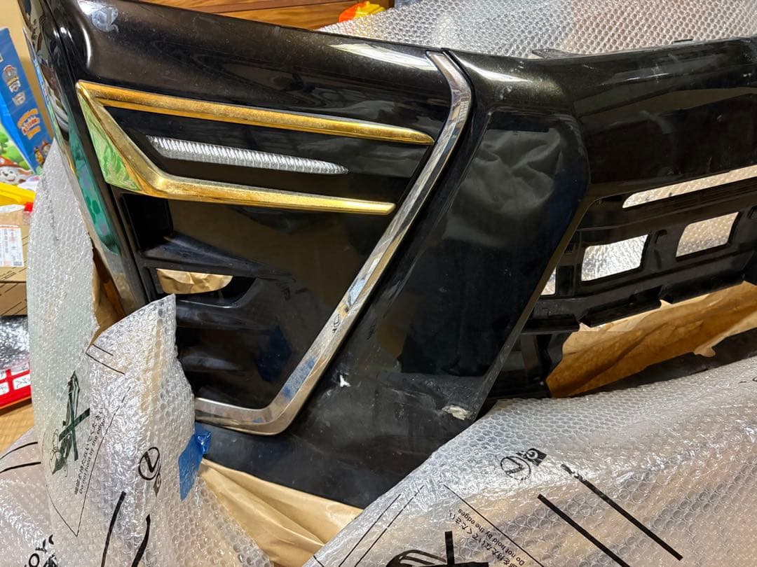 モデリスタ製　シグネチャーイルミブレード　80 ヴォクシー とバンパー