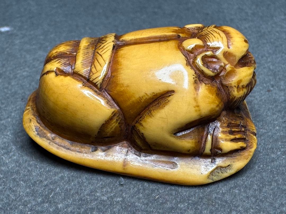 極上　鬼根付　天然素材　アンティーク　和彫　置物　骨董　飾り物　古美術品