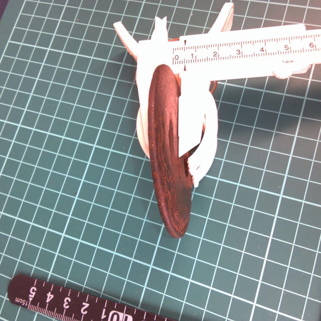 小物１ 波と風の模様の金属製鍔