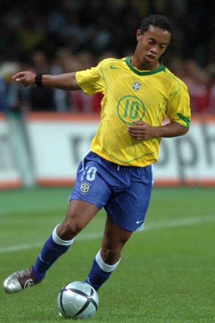 【正規品】ブラジル代表復刻ユニフォーム ロナウジーニョ インポートMサイズ