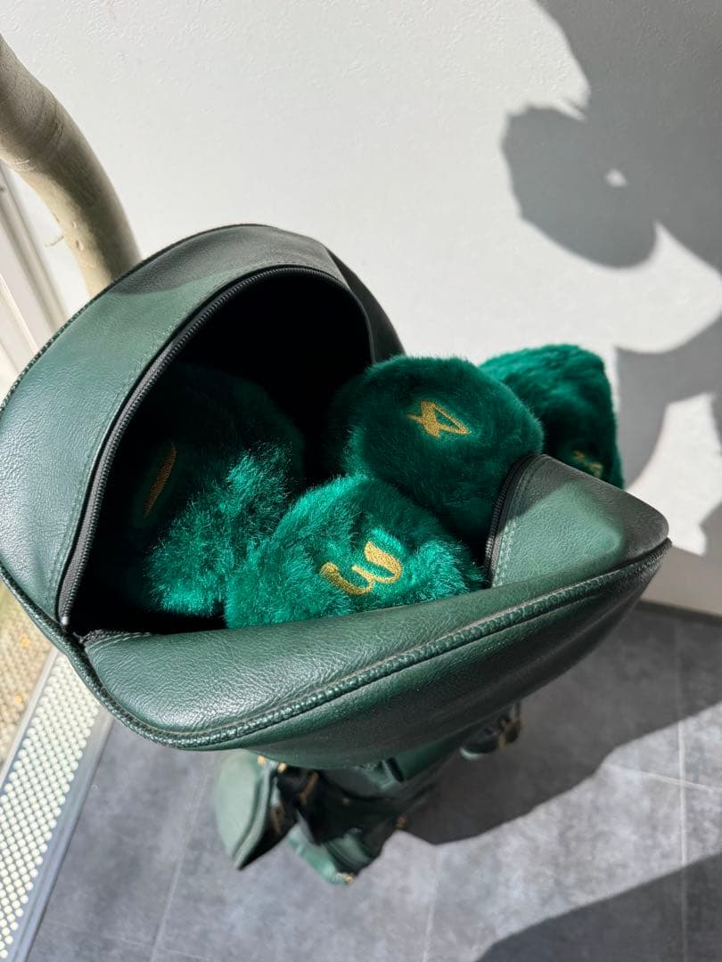 【名品・美品が60%OFF！ 14本フルセット・本革ゴルフバッグ&ヘッドカバー】