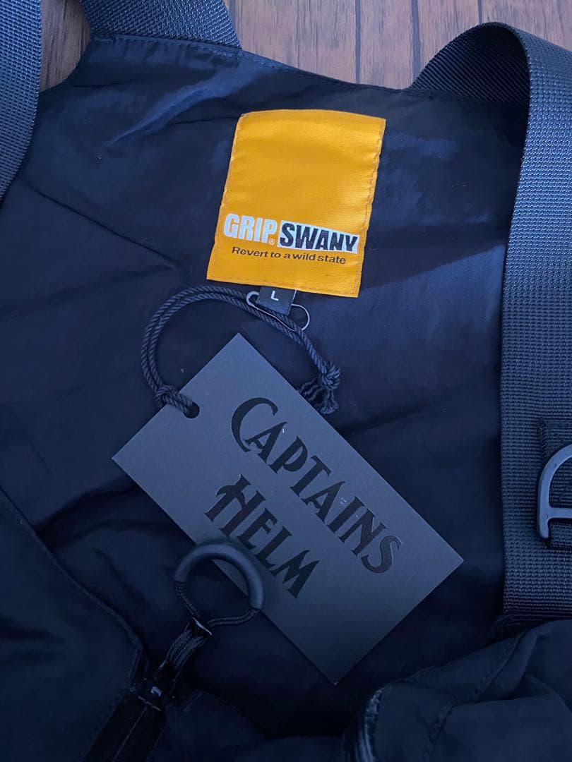 新品未使用　グリップスワニー×キャプテンズヘルム　ウォータープルーフベスト L