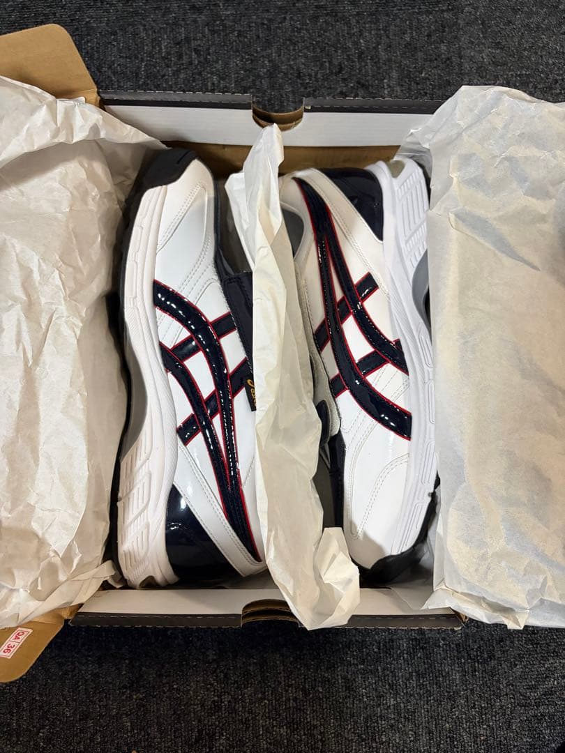 東海大学 トレーニングシューズ