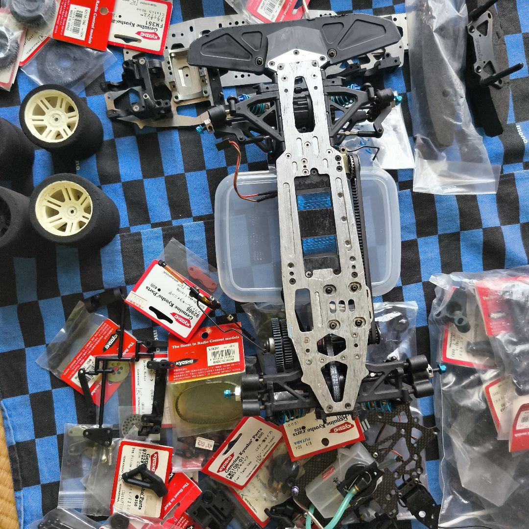 京商　V-One RRRエボ　エンジンカ―　コンバ−ジョン使用